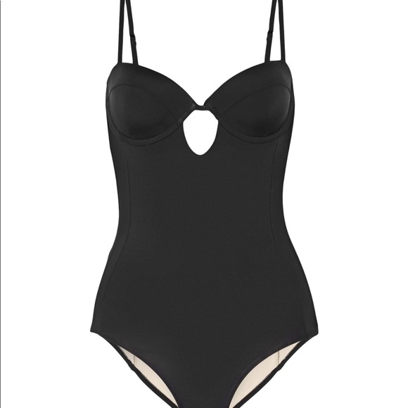 Bathing suit with removable straps - Picture 5 of 5